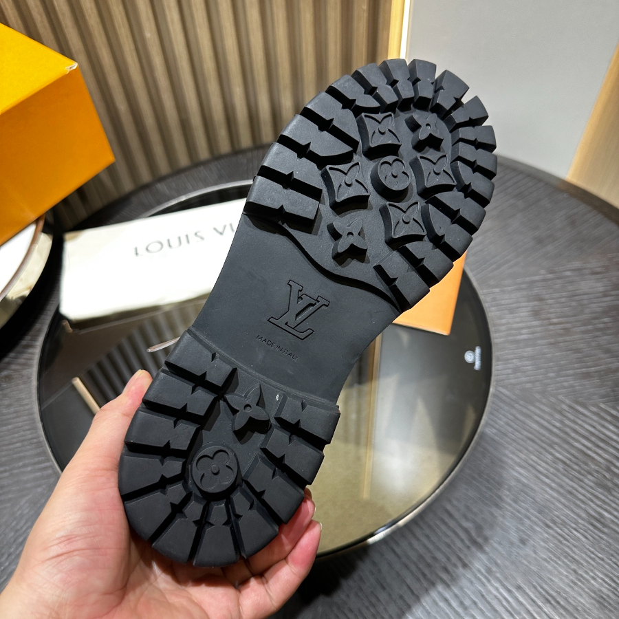 Louis Vuitton 루이비통 Ranger 부츠 7