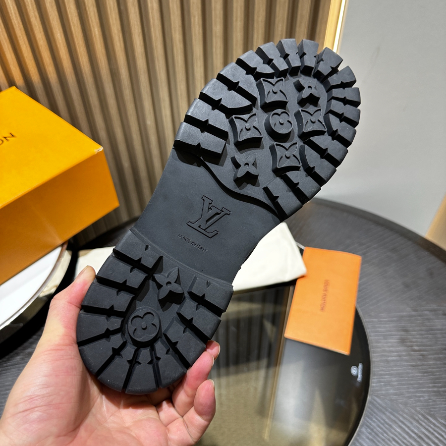Louis Vuitton 루이비통 Ranger 부츠 7
