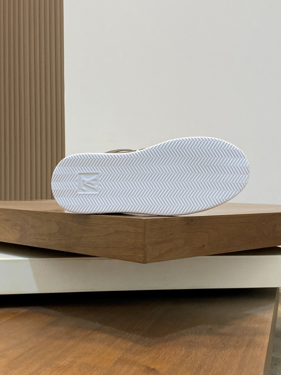 Louis Vuitton 루이비통 남성 스니커즈 9