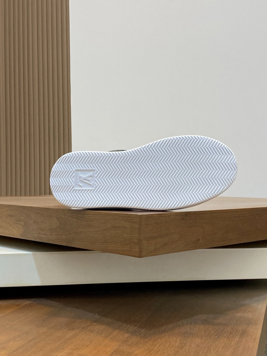 Louis Vuitton 루이비통 남성 스니커즈 9