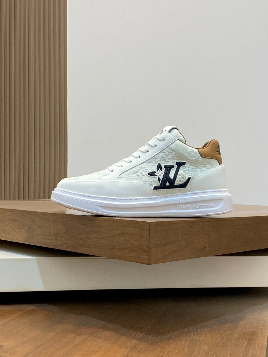 Louis Vuitton 루이비통 남성 미드탑 스니커즈 3