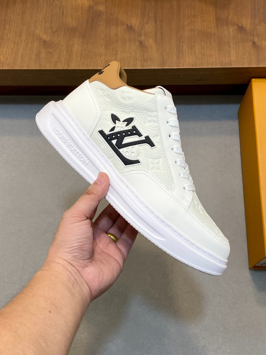 Louis Vuitton 루이비통 남성 미드탑 스니커즈 4