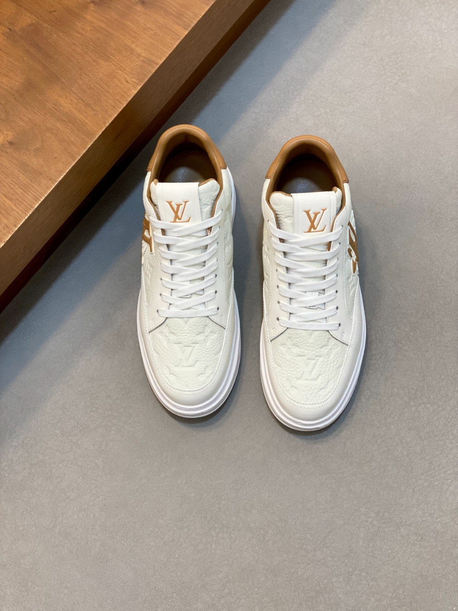 Louis Vuitton 루이비통 남성 미드탑 스니커즈 2