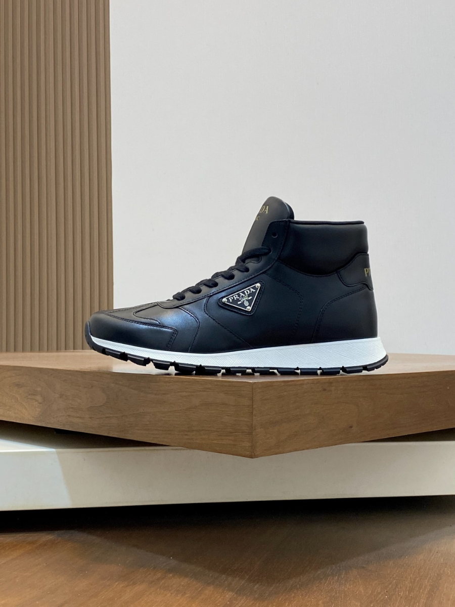 Prada 프라다 남성 가죽 하이탑 스니커즈 3