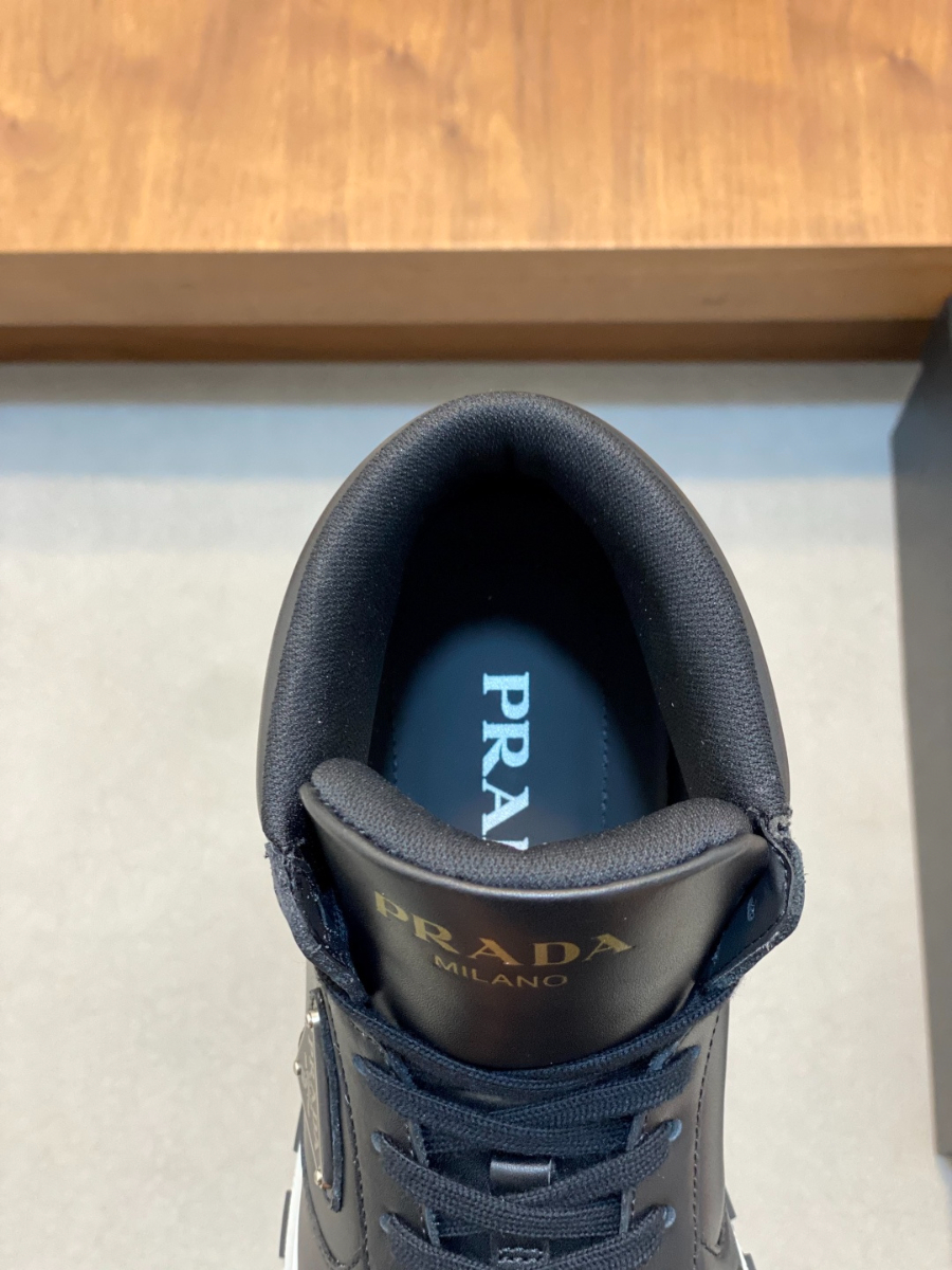 Prada 프라다 남성 가죽 하이탑 스니커즈 7
