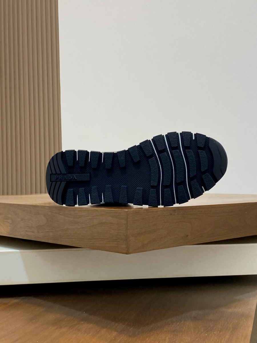 Prada 프라다 남성 가죽 하이탑 스니커즈 9