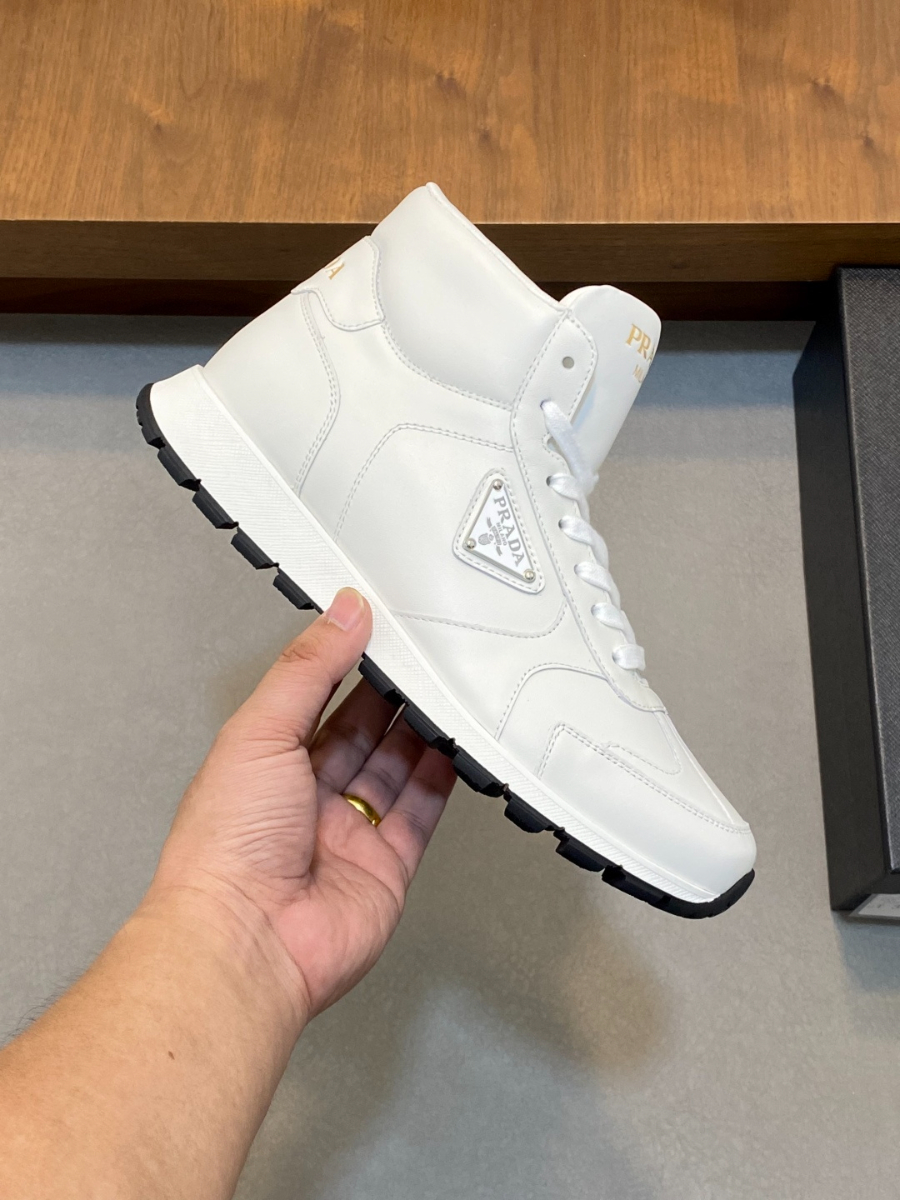 Prada 프라다 남성 가죽 하이탑 스니커즈 4