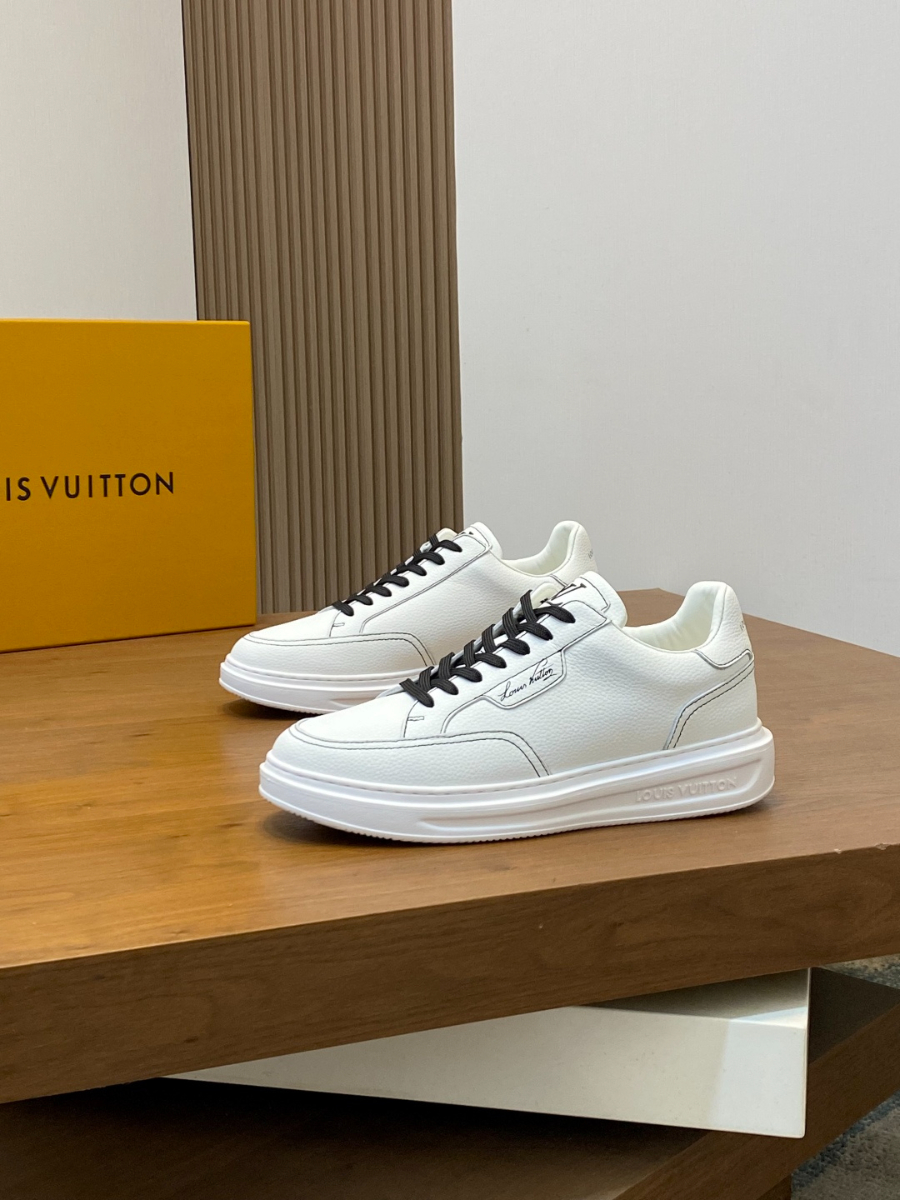 Louis Vuitton 루이비통 모노그램 소가죽 로우탑 스니커즈 1