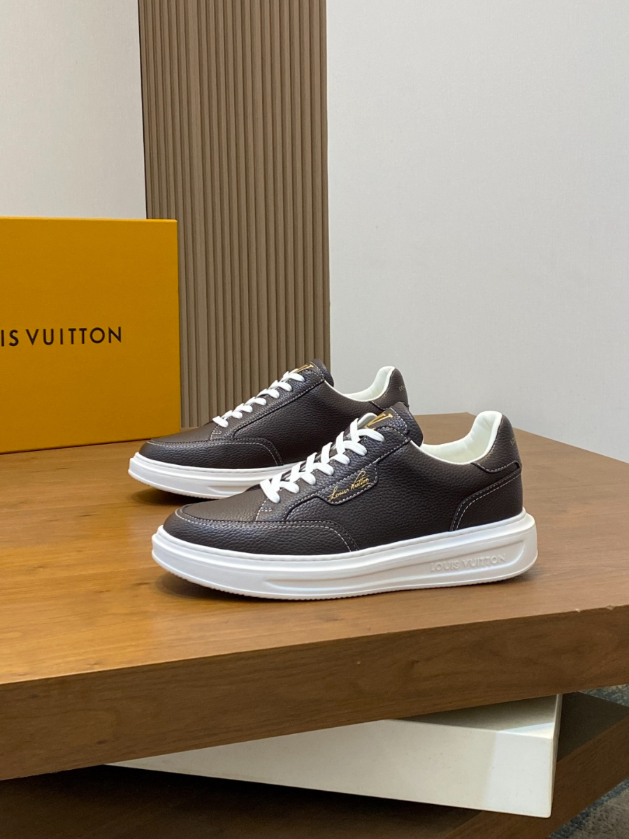 Louis Vuitton 루이비통 모노그램 소가죽 로우탑 스니커즈 1