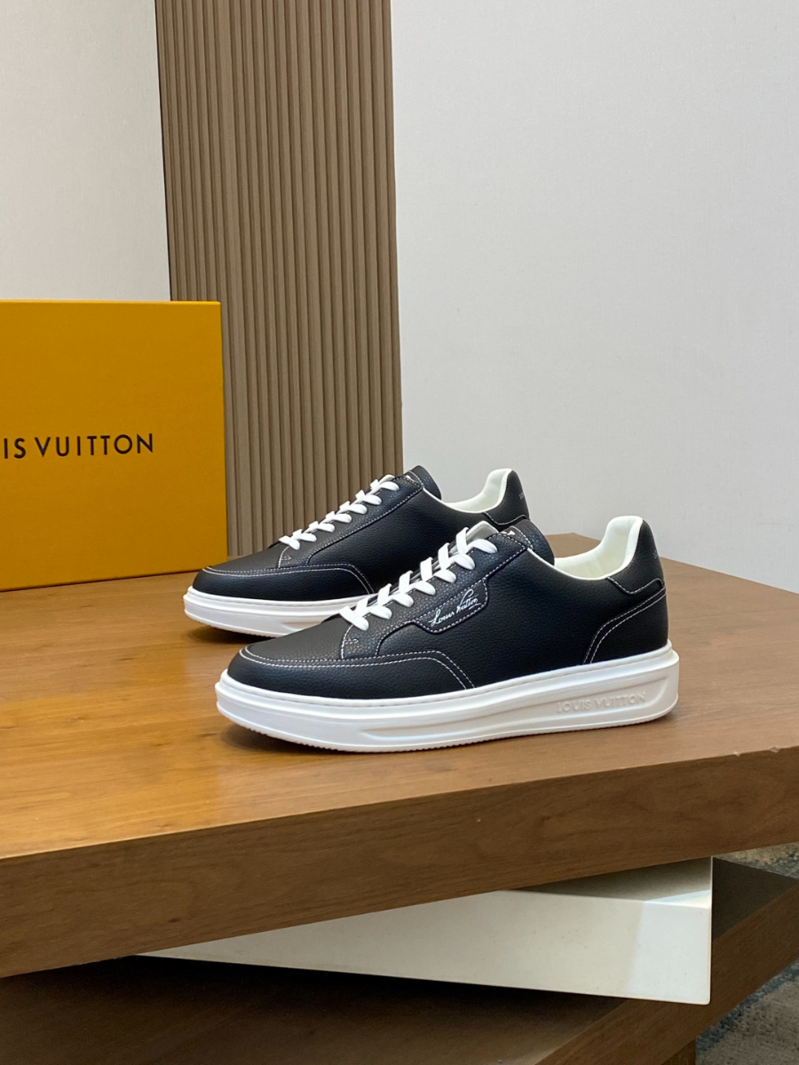 Louis Vuitton 루이비통 모노그램 소가죽 로우탑 스니커즈 1