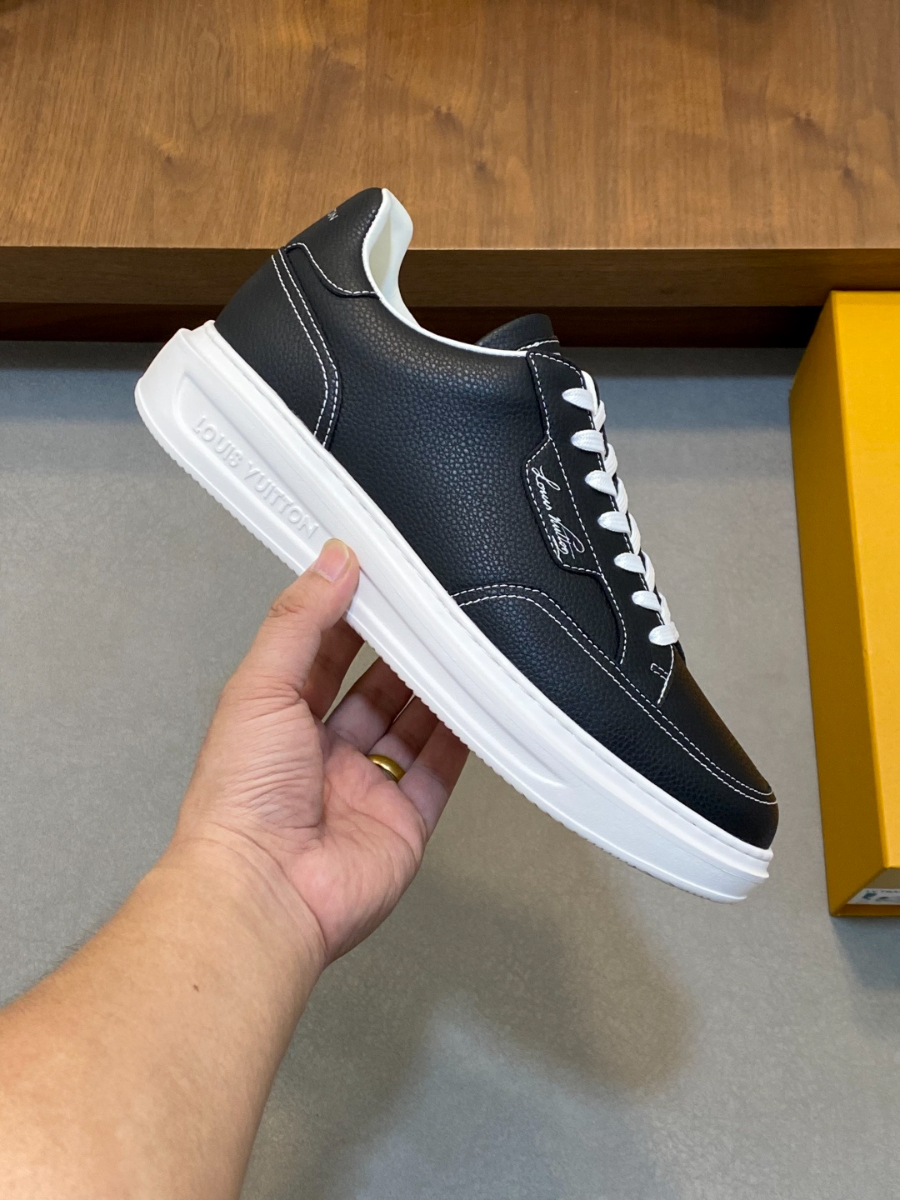 Louis Vuitton 루이비통 모노그램 소가죽 로우탑 스니커즈 3