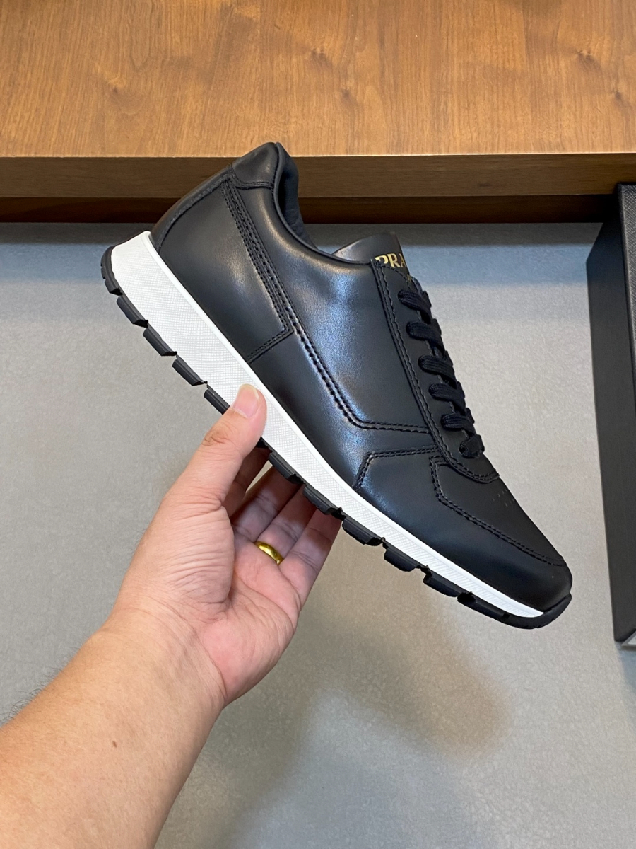Prada 프라다 남성 소가죽 메쉬 트라이앵글 로고 스니커즈 4