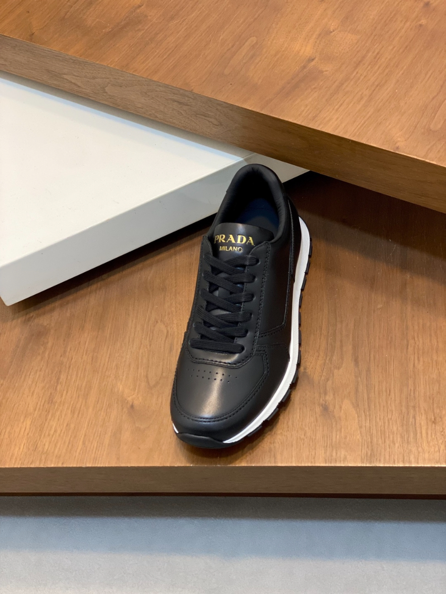 Prada 프라다 남성 소가죽 메쉬 트라이앵글 로고 스니커즈 6