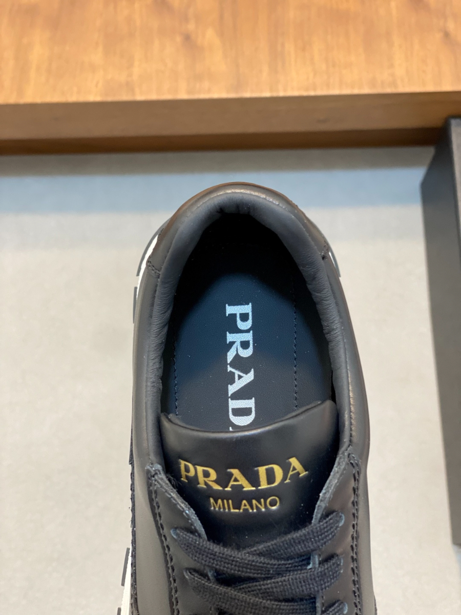Prada 프라다 남성 소가죽 메쉬 트라이앵글 로고 스니커즈 7