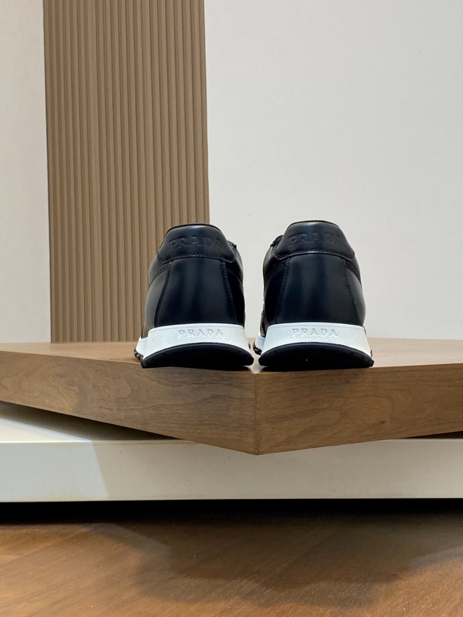 Prada 프라다 남성 소가죽 메쉬 트라이앵글 로고 스니커즈 8