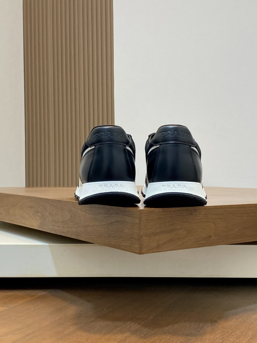 Prada 프라다 남성 소가죽 메쉬 트라이앵글 로고 스니커즈 8