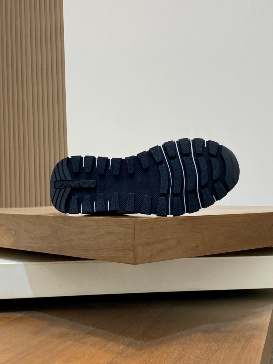 Prada 프라다 남성 소가죽 메쉬 트라이앵글 로고 스니커즈 9