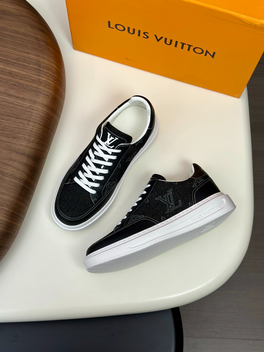 Louis Vuitton 루이비통 LV 모노그램 로우탑 스니커즈 1