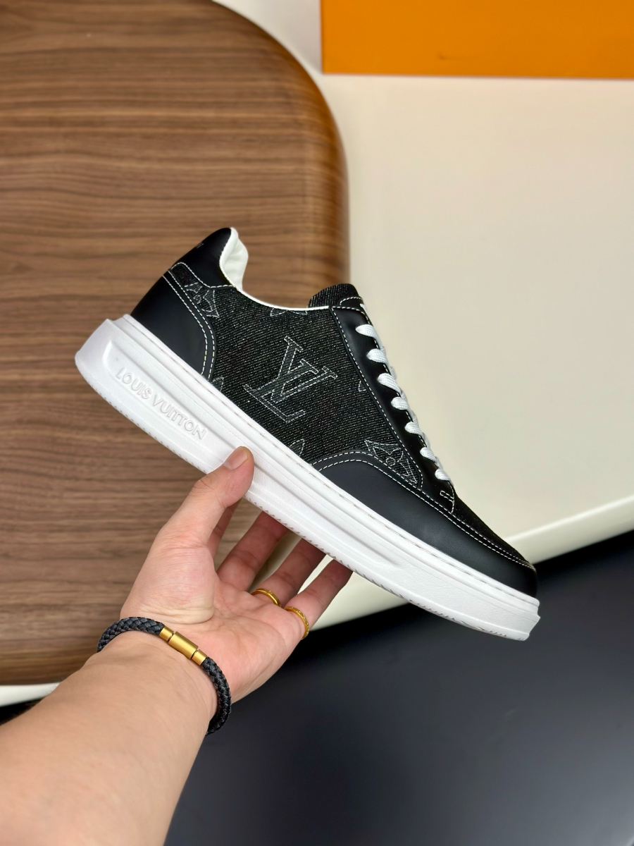 Louis Vuitton 루이비통 LV 모노그램 로우탑 스니커즈 5