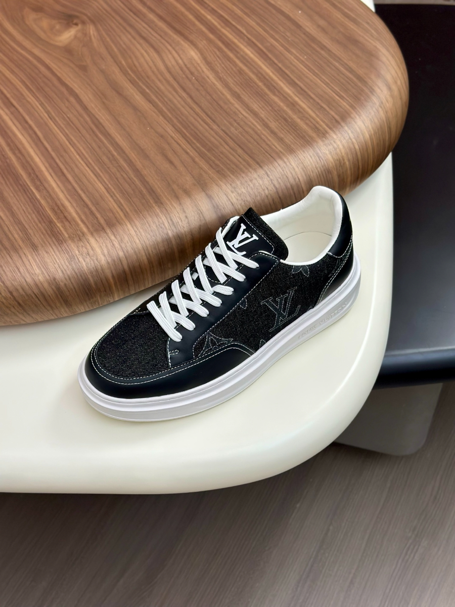 Louis Vuitton 루이비통 LV 모노그램 로우탑 스니커즈 6
