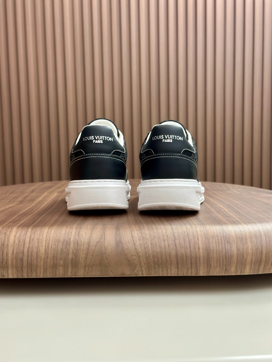 Louis Vuitton 루이비통 LV 모노그램 로우탑 스니커즈 7