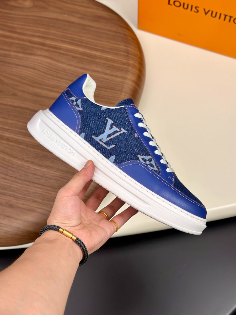 Louis Vuitton 루이비통 LV 모노그램 로우탑 스니커즈 5