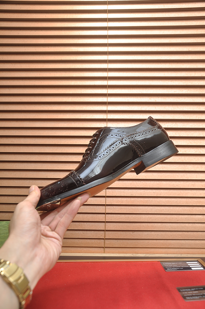 GUCCI 구찌 남성 클래식 브로그 레더 옥스포드 구두 5