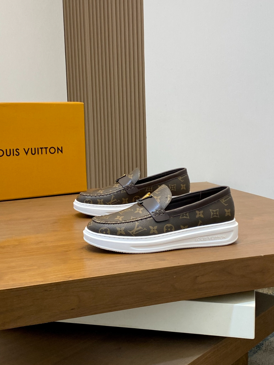 LOUIS VUITTON 루이비통 남성 모노그램 데님 로퍼 스니커즈 1
