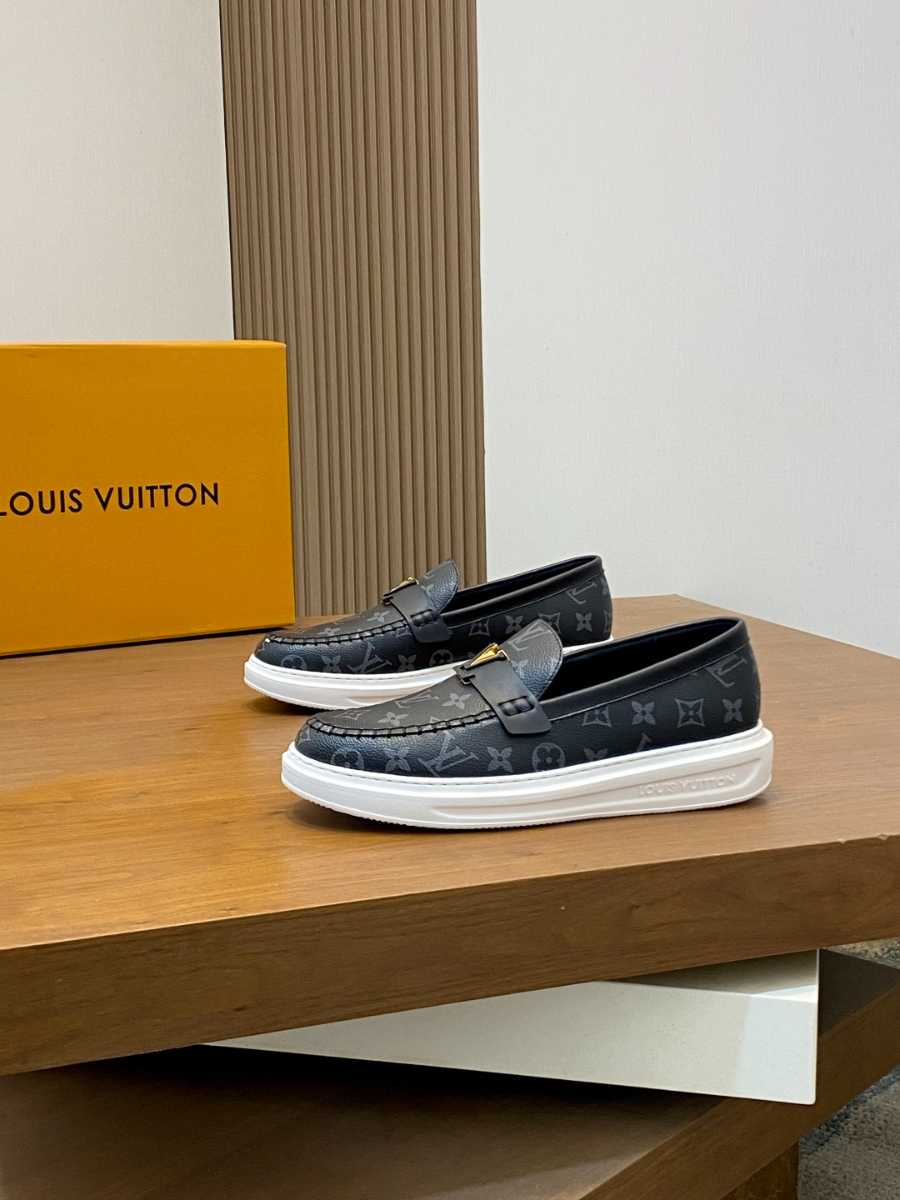 LOUIS VUITTON 루이비통 남성 모노그램 데님 로퍼 스니커즈 1