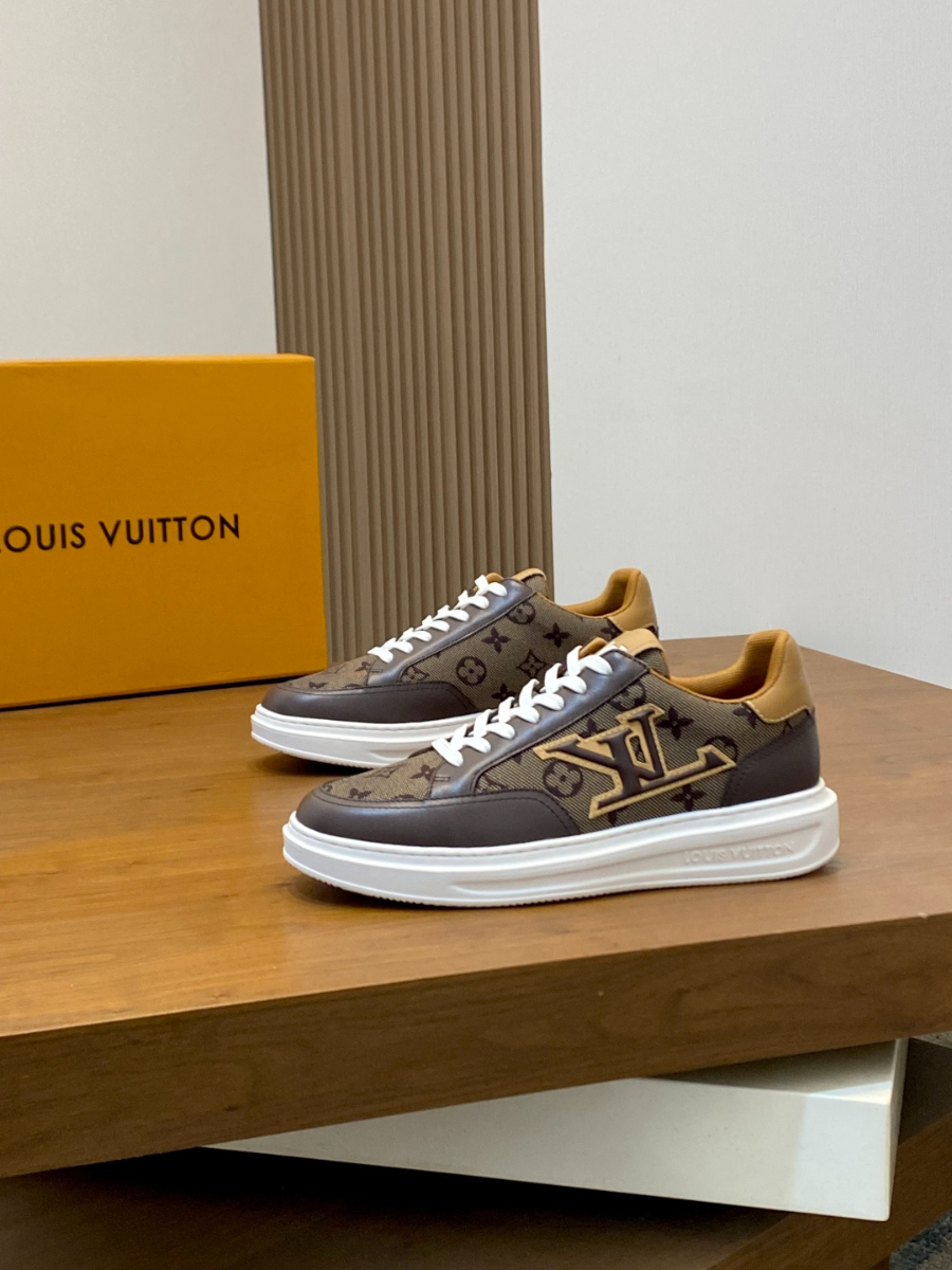 Louis Vuitton 루이비통 남성 모노그램 로고 스니커즈 1