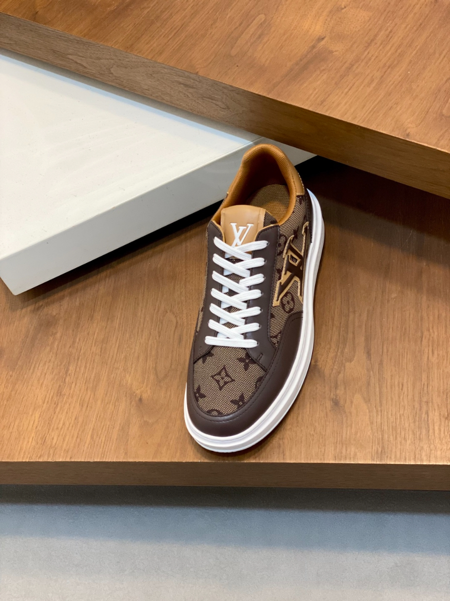 Louis Vuitton 루이비통 남성 모노그램 로고 스니커즈 6