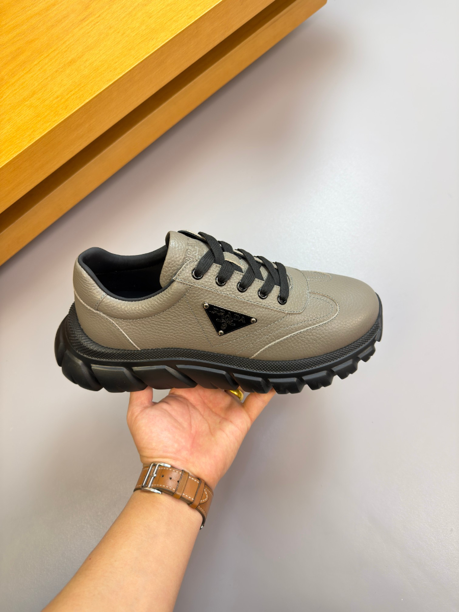 PRADA 프라다 남성 레더 러닝 스니커즈 6