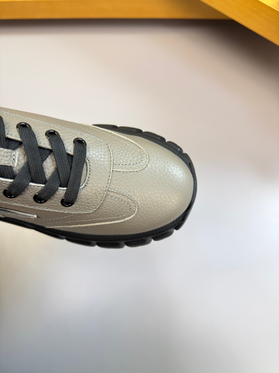 PRADA 프라다 남성 레더 러닝 스니커즈 7