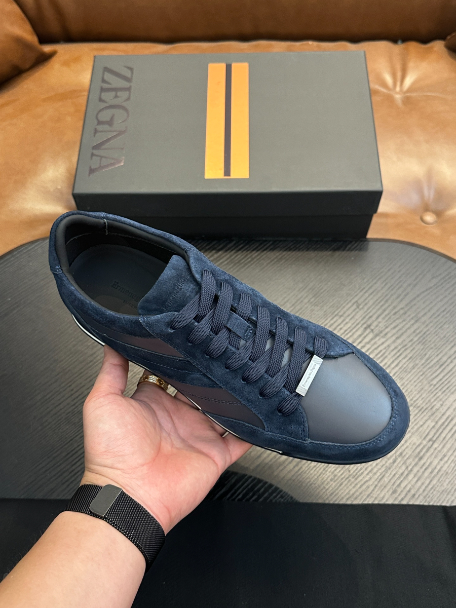 ZEGNA 네이비 스웨이드 레더 스니커즈 1
