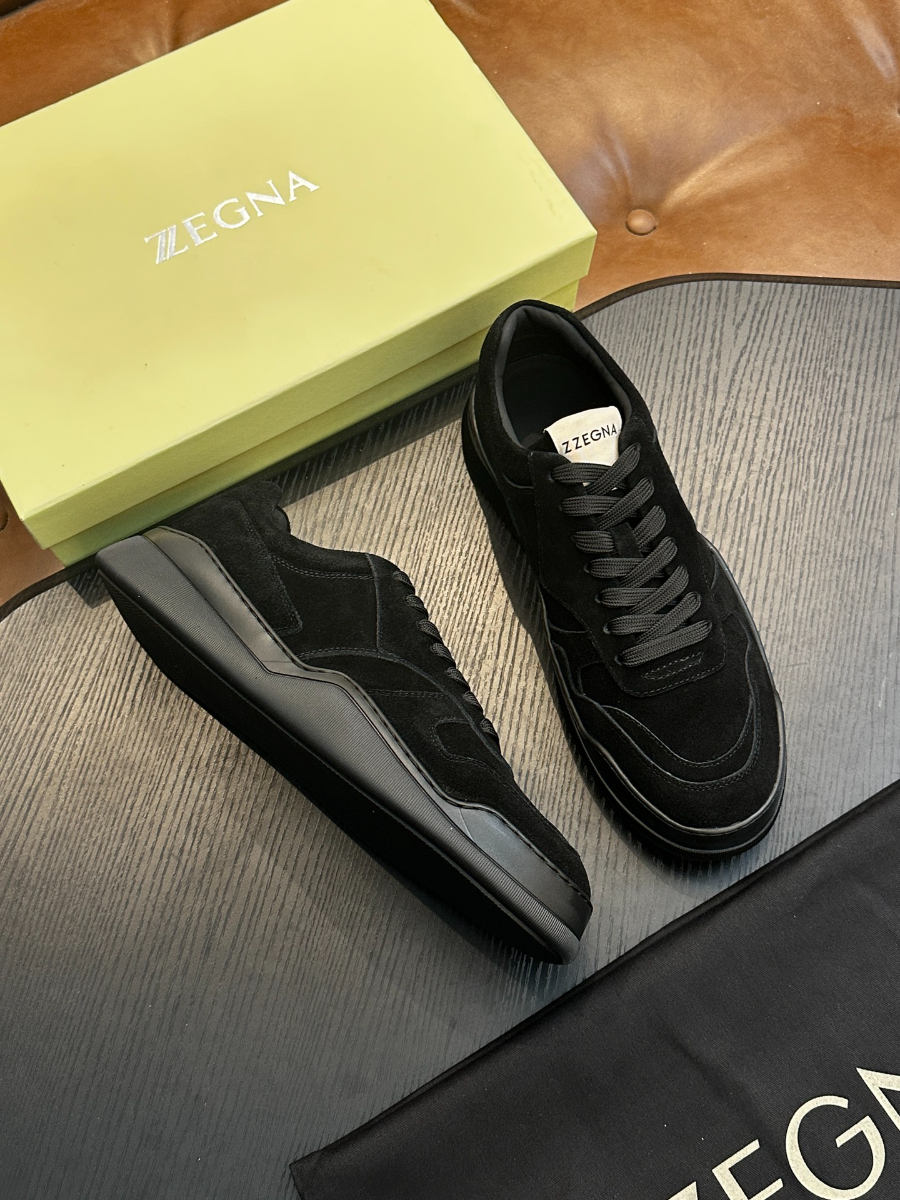 ZEGNA 블랙 스웨이드 로우탑 스니커즈 1