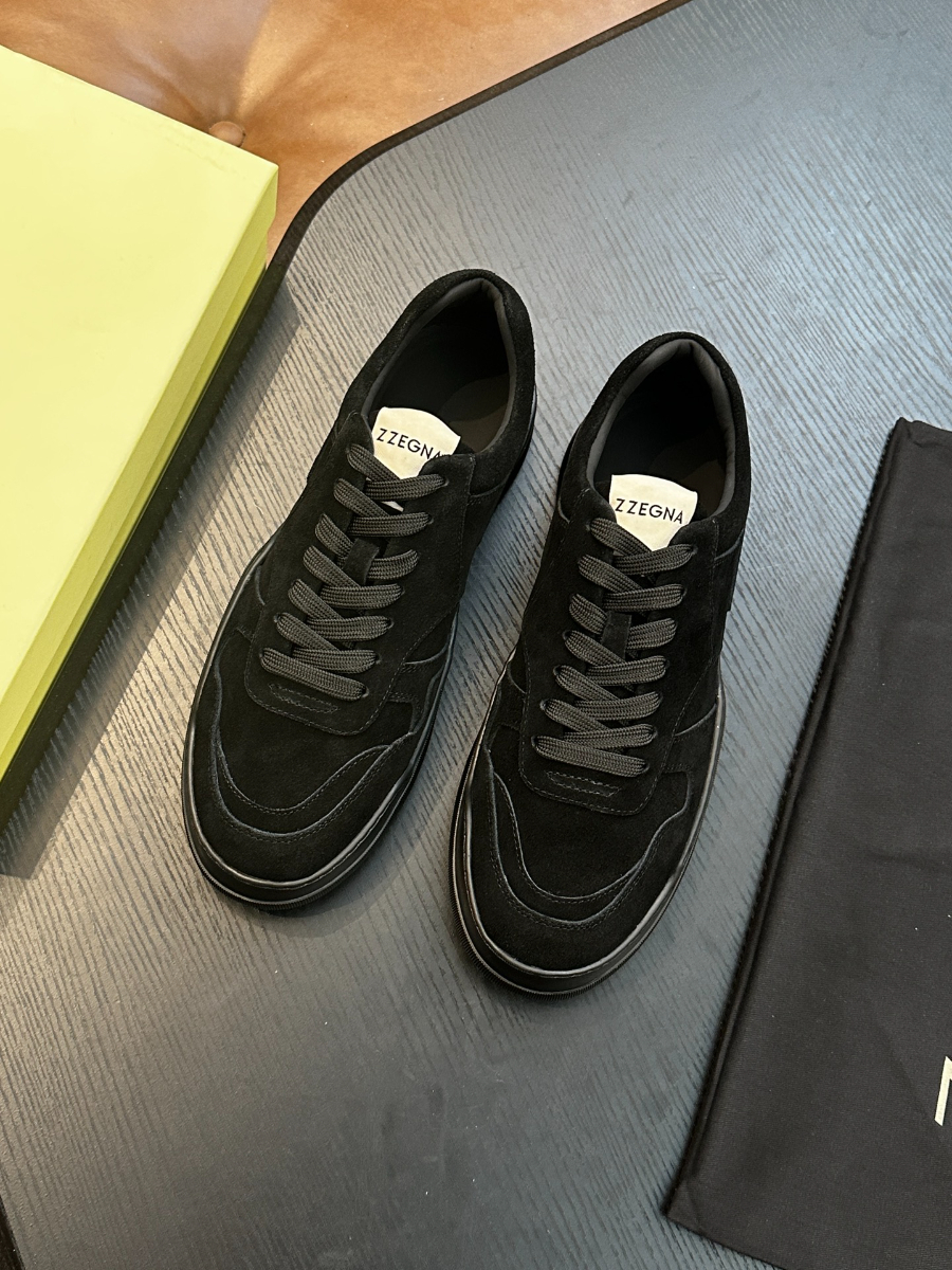 ZEGNA 블랙 스웨이드 로우탑 스니커즈 4