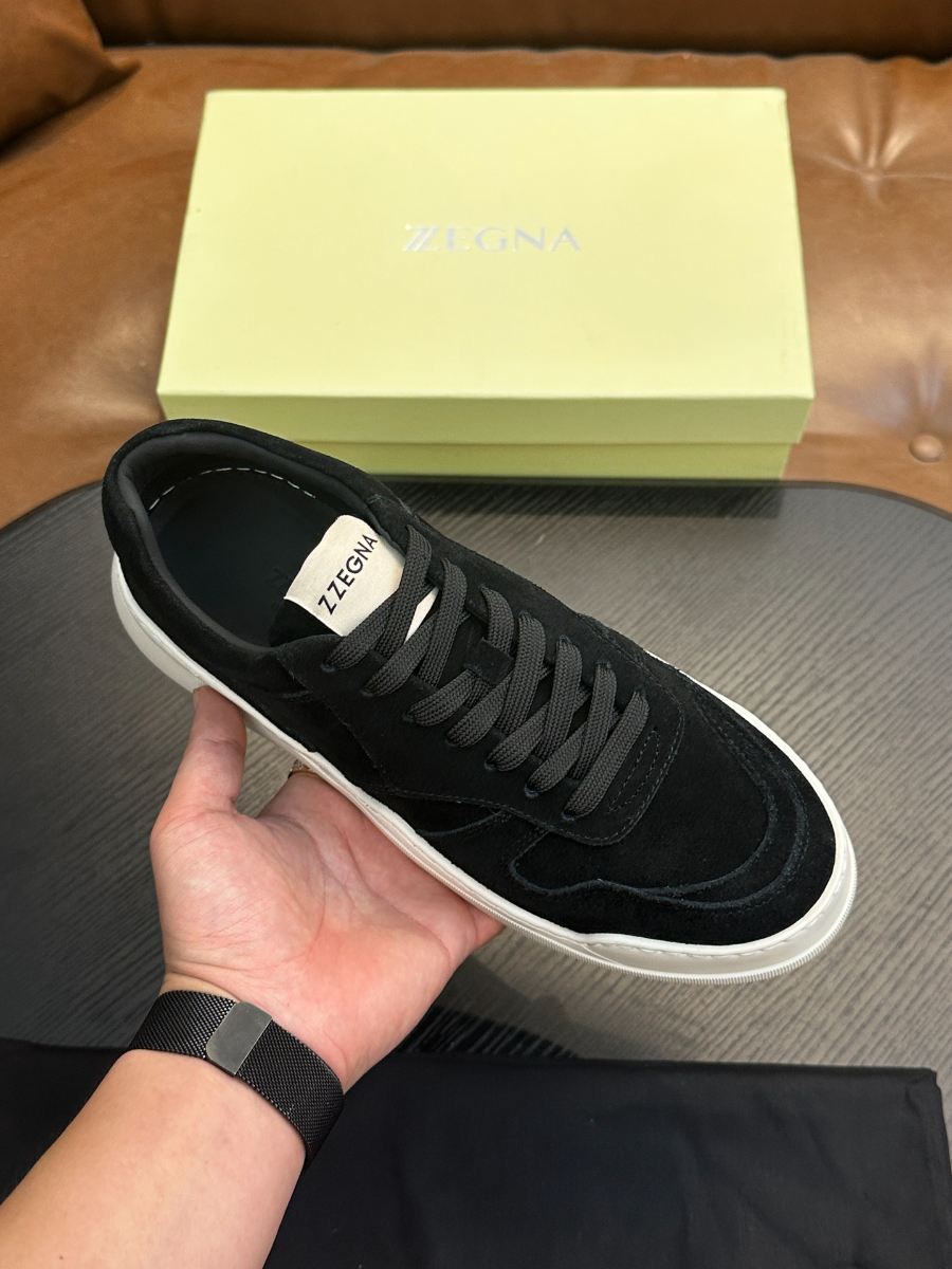 Z ZEGNA 블랙 스웨이드 로우탑 스니커즈 3