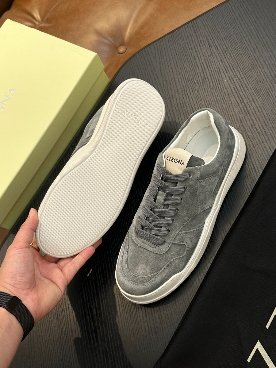 ZEGNA 그레이 스웨이드 로우탑 스니커즈 9