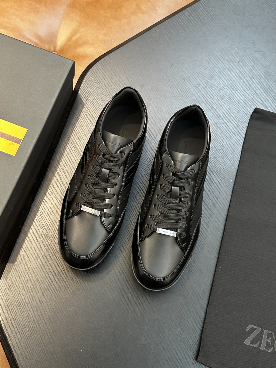 Ermenegildo Zegna 블랙 레더 로우탑 스니커즈 4