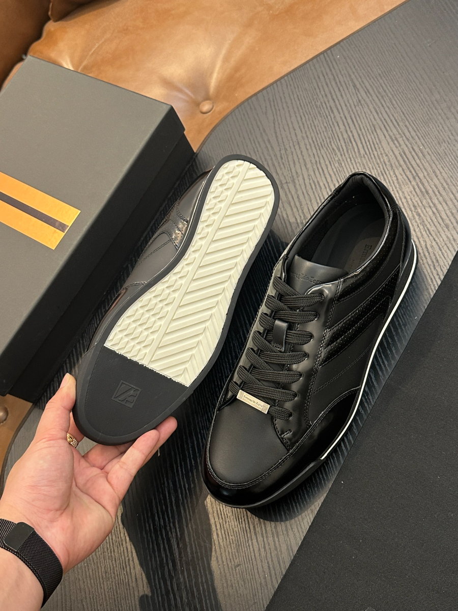 Ermenegildo Zegna 블랙 레더 로우탑 스니커즈 9