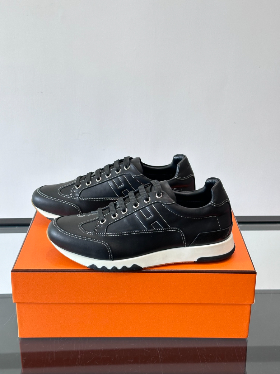 Hermes 에르메스 H Walkrunner 블랙 레더 스니커즈 1