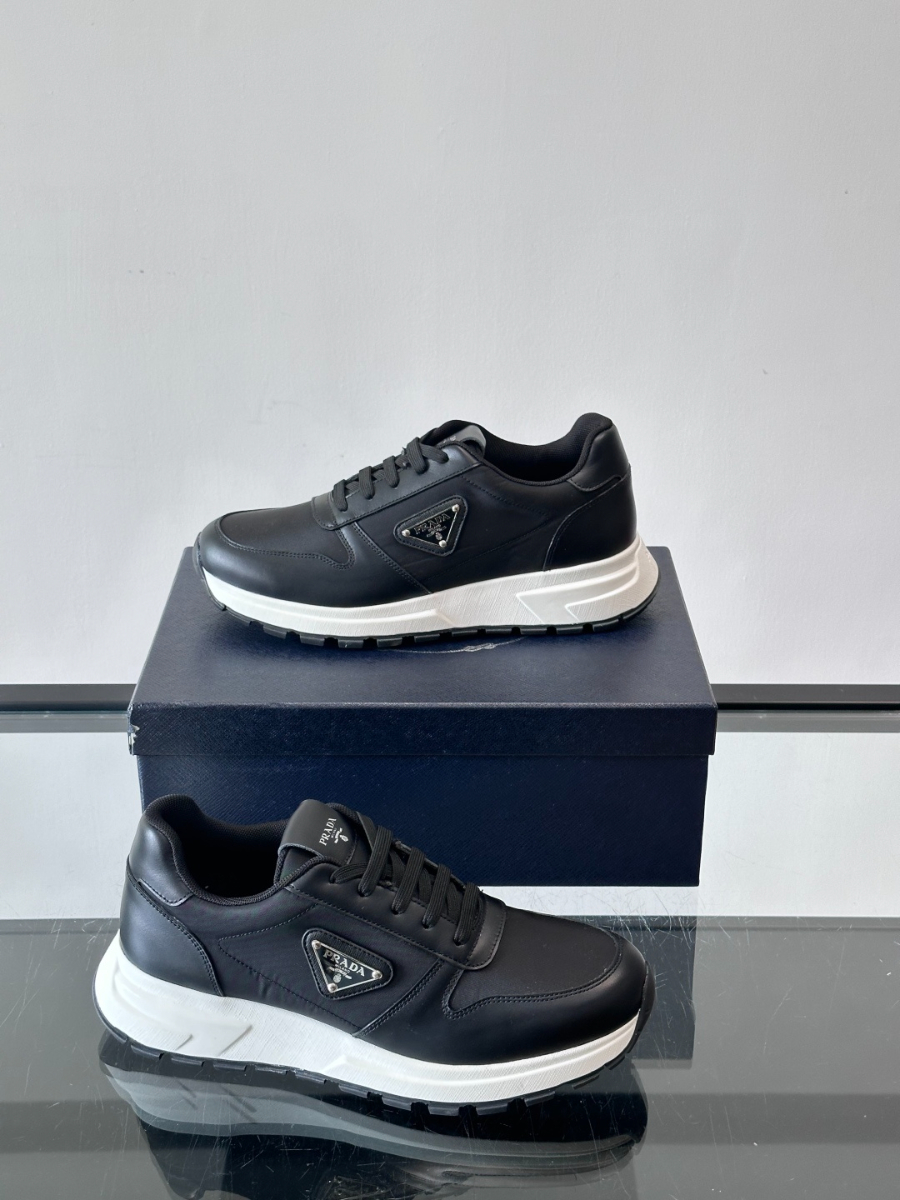 Prada 프라다 남성 스포츠 캐주얼 스니커즈 1