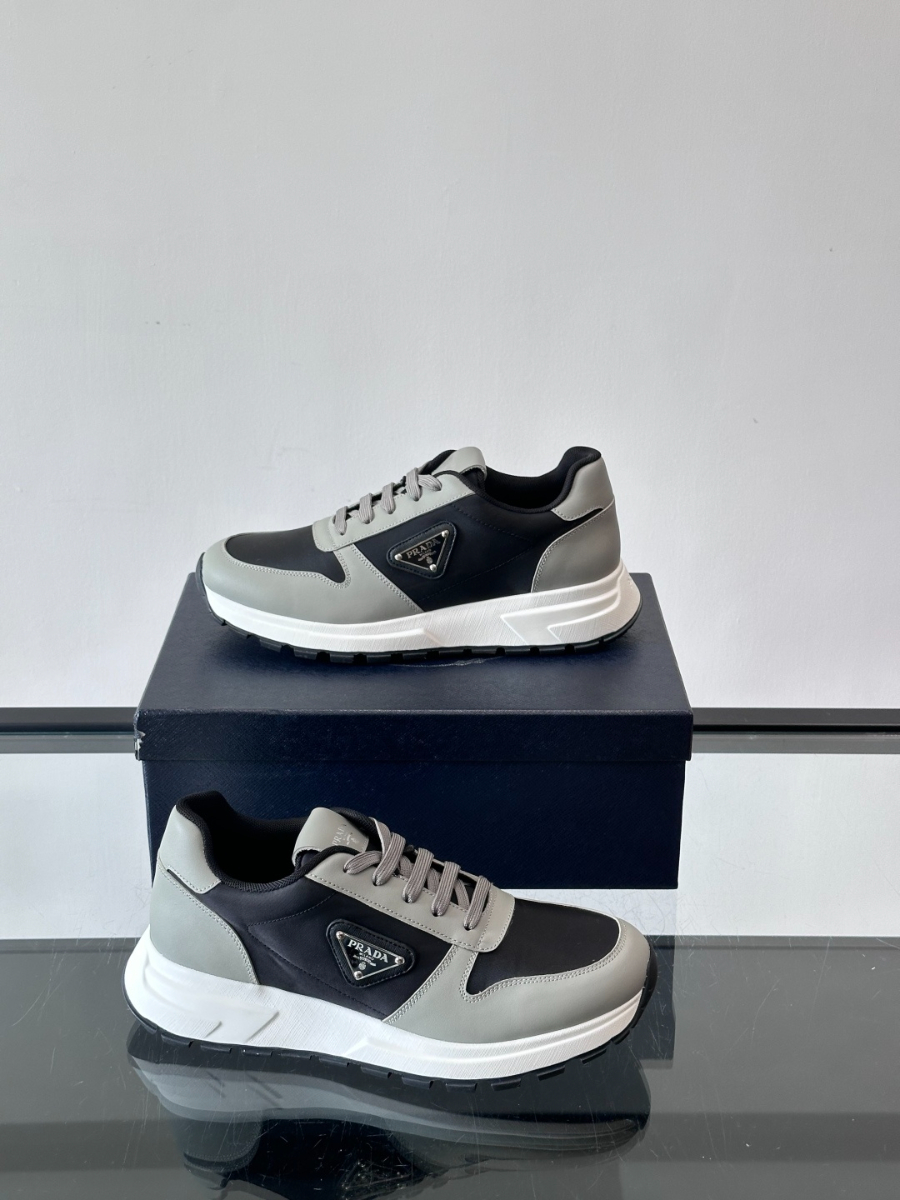 Prada 프라다 남성 스포츠 캐주얼 스니커즈 1