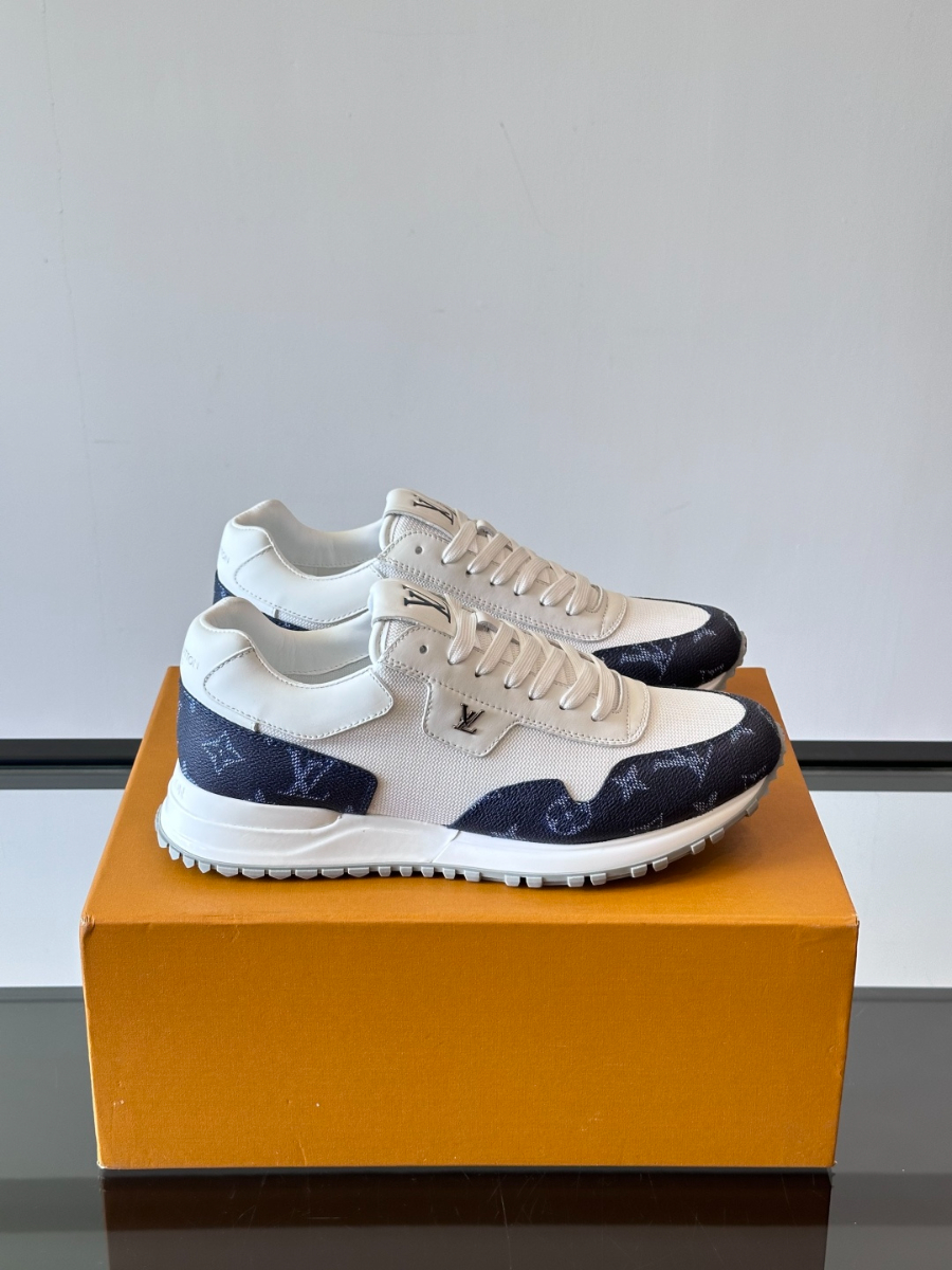 Louis Vuitton Run Away Sneakers 루이 비통 런 어웨이 스니커즈 네이비 1