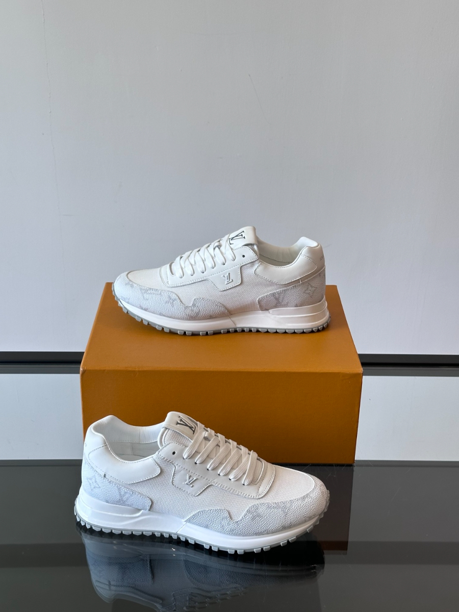 Louis Vuitton Run Away Sneakers 루이 비통 런 어웨이 스니커즈 화이트 4