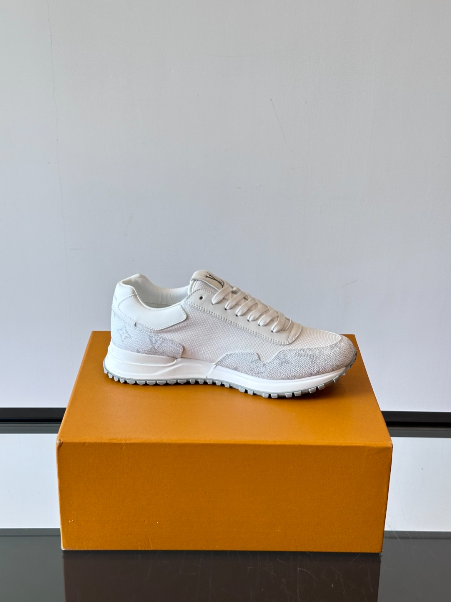 Louis Vuitton Run Away Sneakers 루이 비통 런 어웨이 스니커즈 화이트 6