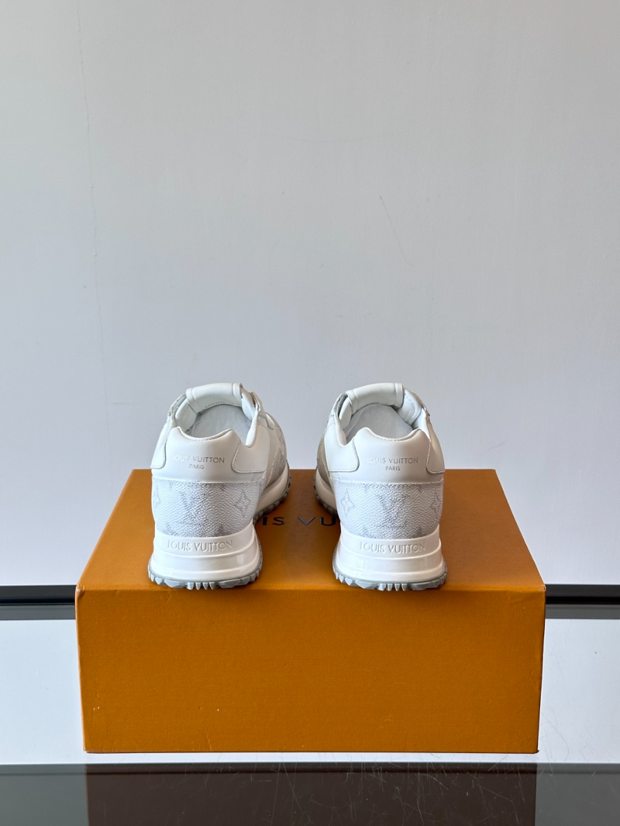 Louis Vuitton Run Away Sneakers 루이 비통 런 어웨이 스니커즈 화이트 7