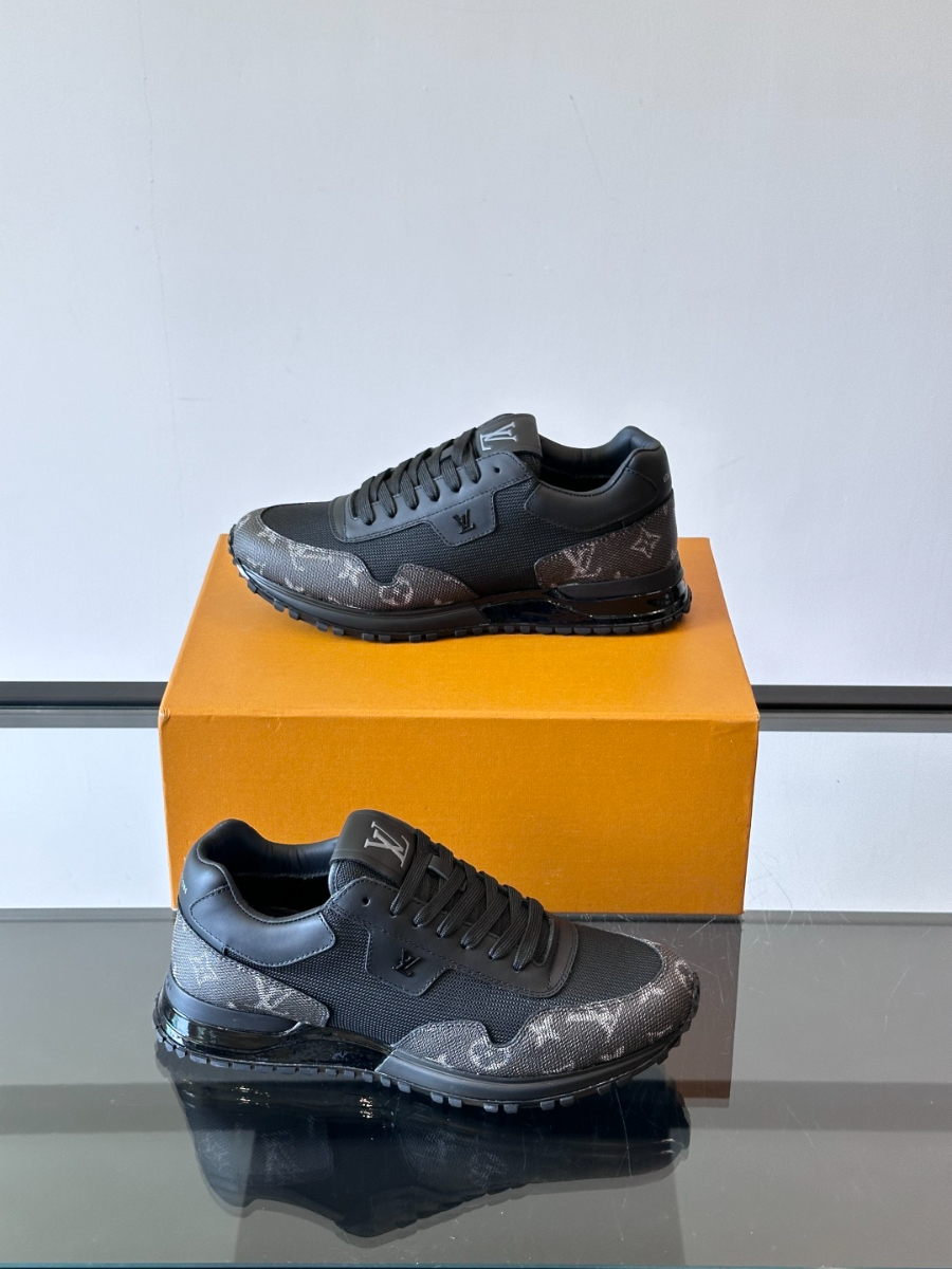 Louis Vuitton Run Away Sneakers 루이 비통 런 어웨이 스니커즈 블랙 4