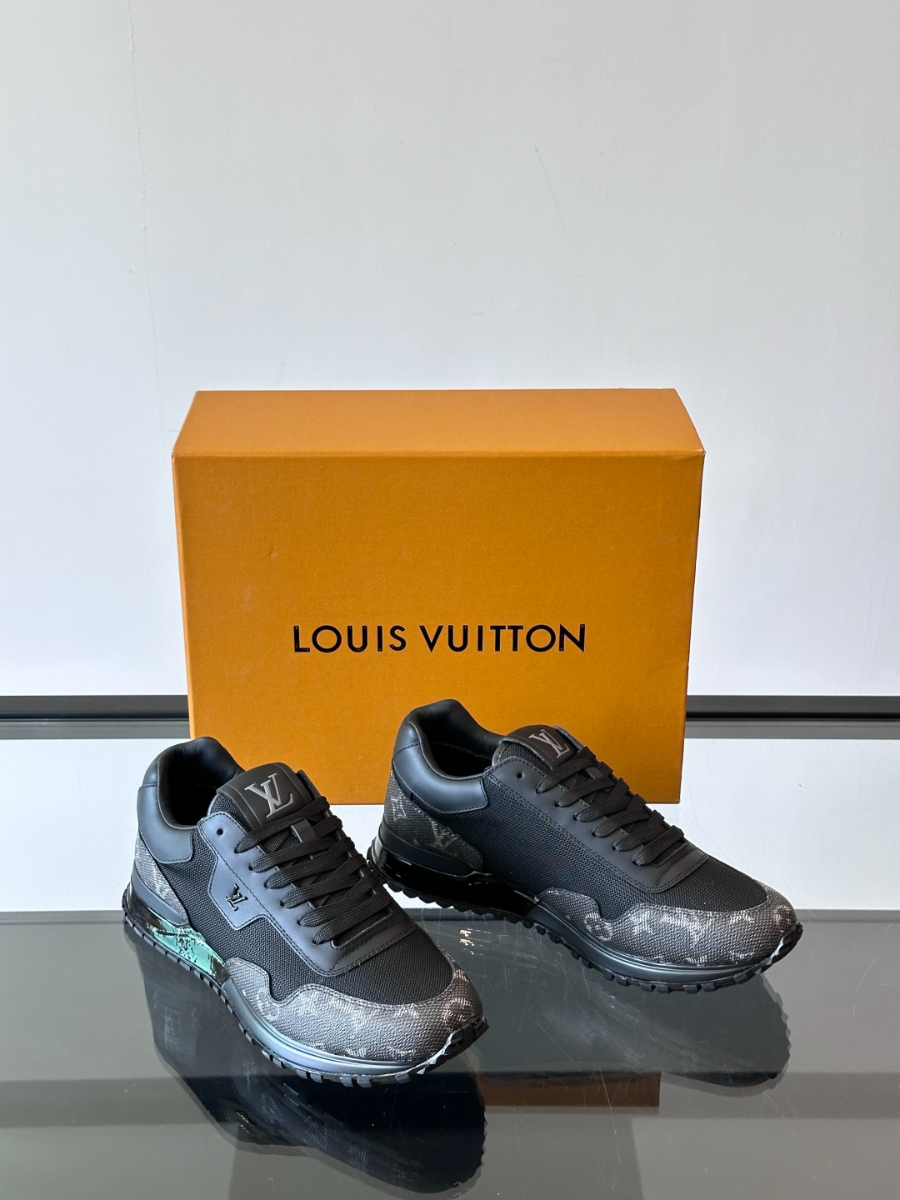 Louis Vuitton Run Away Sneakers 루이 비통 런 어웨이 스니커즈 블랙 5
