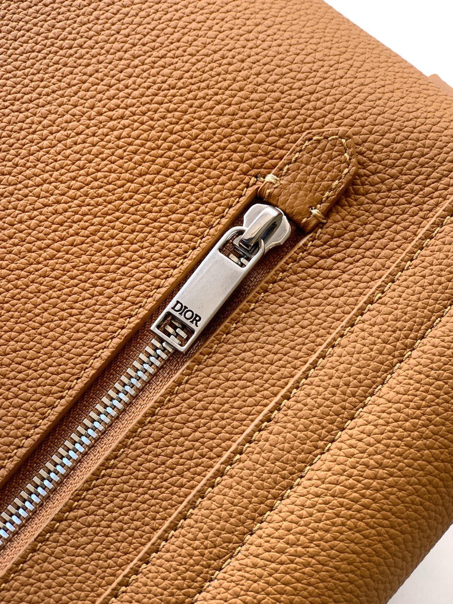 Dior Privé Flap Messenger Bag Dior Icons Calfskin Camel 디올 프리베 플랩 메신저백 디올 아이콘 카프스킨 카멜 33cm 10